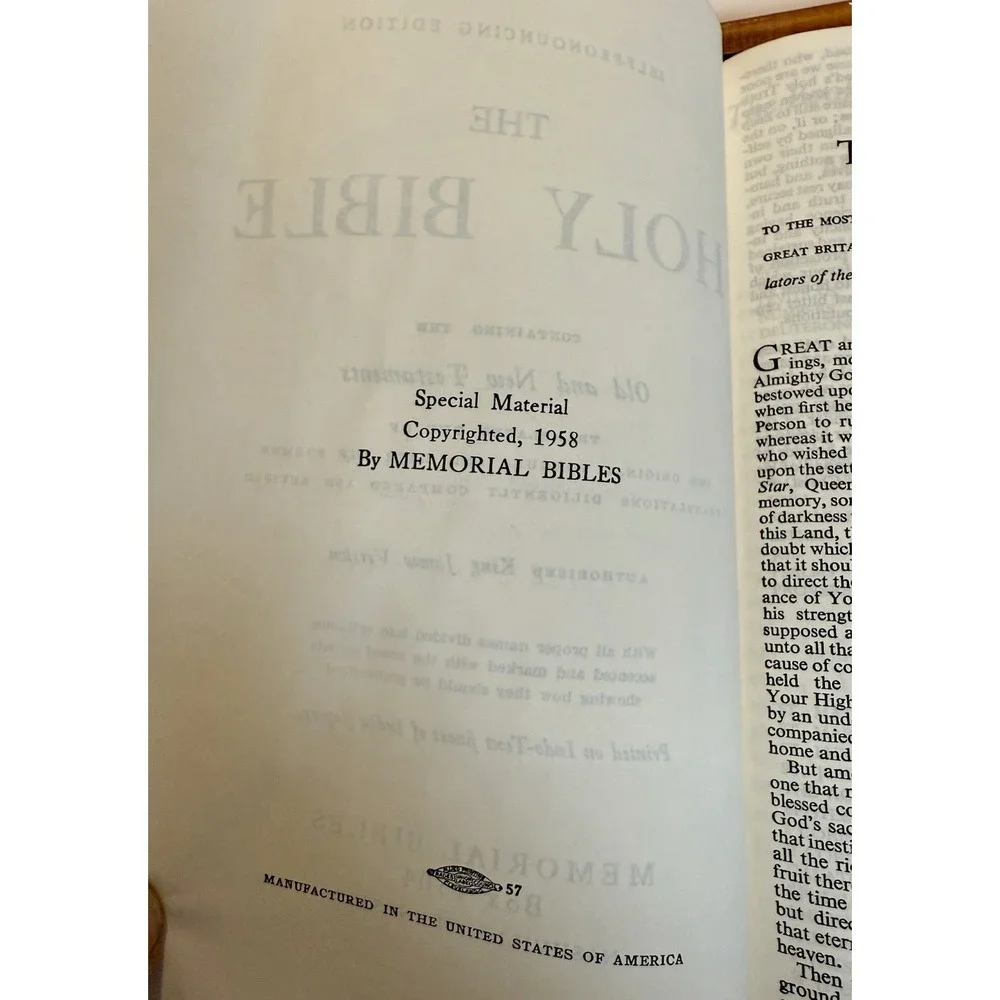VTG 1950's White Memorial‎ Bible W/Concordance From Union In Cedar Box
